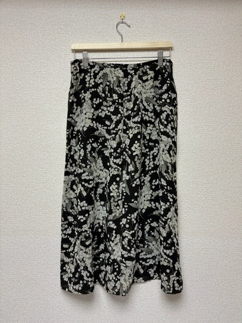 Long flower Printed skirt | BLK