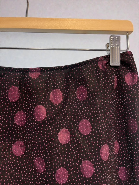 Dot Pattern Sheer Skirt | Black×Purple